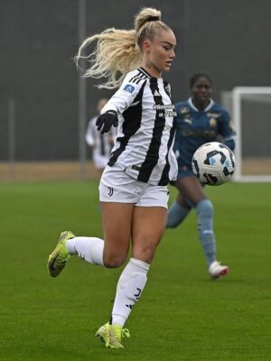 Alisha Lehmann football babe
