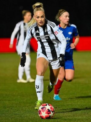Alisha Lehmann football girl