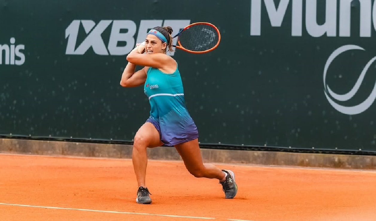 Carolina Alves tennis player